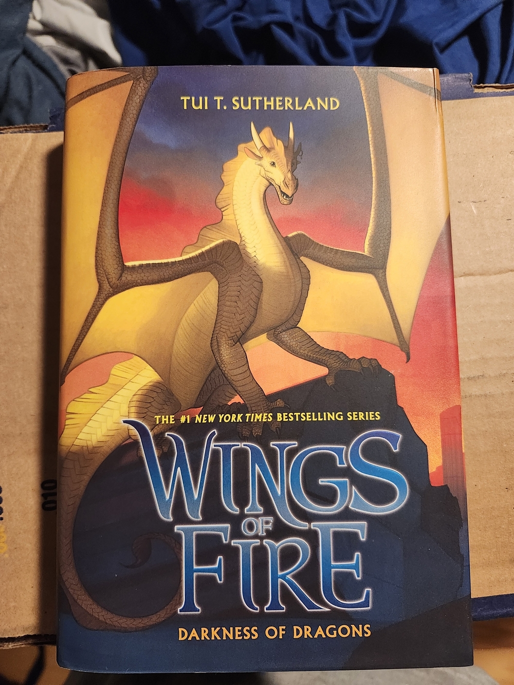 Wings of Fire: Darkness of Dragons - Hardcover